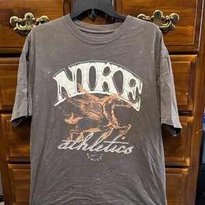 Nike Men's Dark Gray Graphic Tee